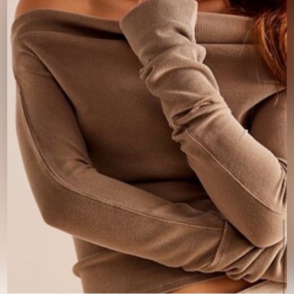 Free People We The Free *Gigi*Long-Sleeve Tee in Taupe. NWOT.XS - Picture 3 of 6